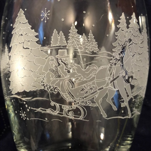 Vase- X-Mas-Luminarc- made in France-9” - Picture 2 of 6